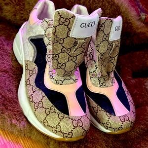 Gucci shoes size 9.5
